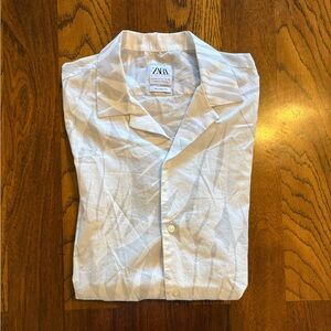 Zara Men's Subtle Patterned White Shirt
